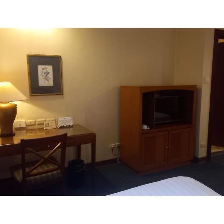 Capital O 914 Makati Palace Hotel San Pedro Makati Eksteriør billede