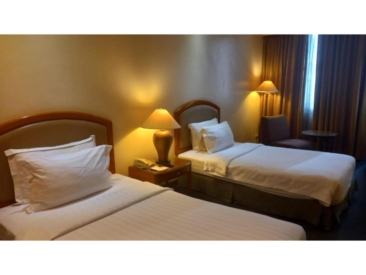 Capital O 914 Makati Palace Hotel San Pedro Makati Eksteriør billede